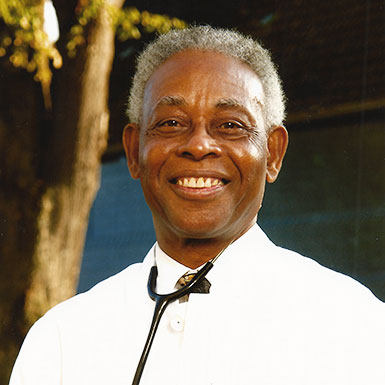 Portrait Dr. Hamid Mbamba